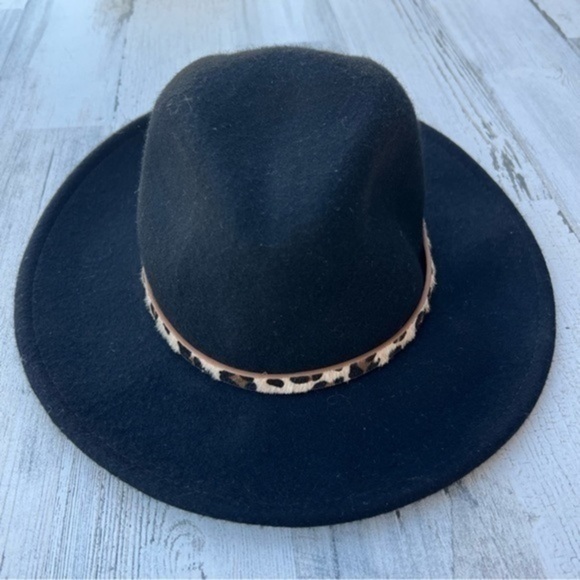 Worlds Market 100% Wool Hat Black Animal Prints - Picture 6 of 8